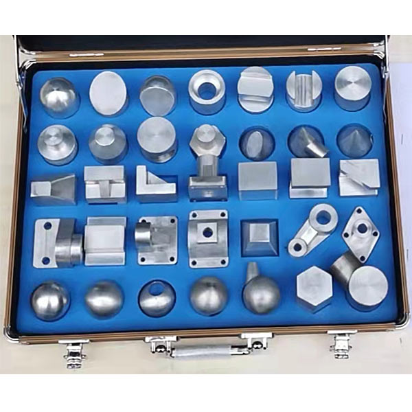 《幾何體》實測繪圖實訓(xùn)裝置(圖1) 《幾何體》實驗測量試驗繪圖實驗裝置,泵缸液壓實驗裝置