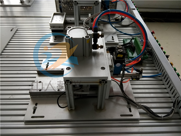 工業機器人與智能視覺系統應用實訓裝置,機器人實訓臺，加工單元